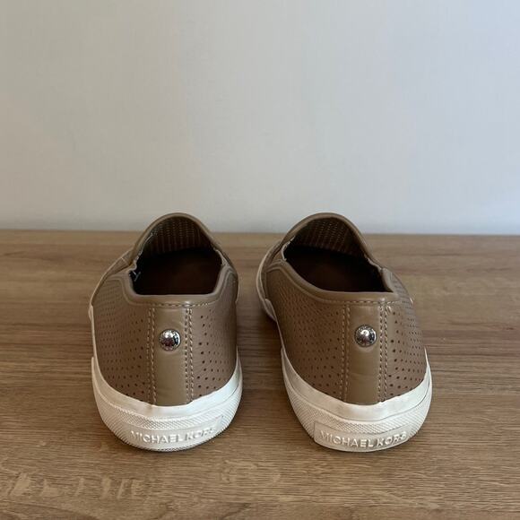 Michael Michael Kors Leather Perforated Slip-On Sneaker Size 7 Beige Cushioned - Picture 3 of 8